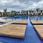 In Four Seasons 2 Apartment