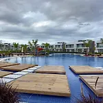 Apartment In Four Seasons 2