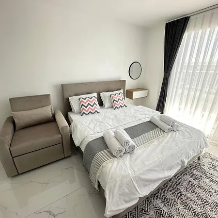 Apartment In Four Seasons 2