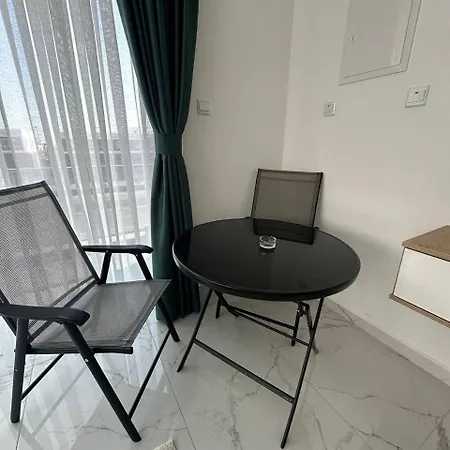 Apartment In Four Seasons 2