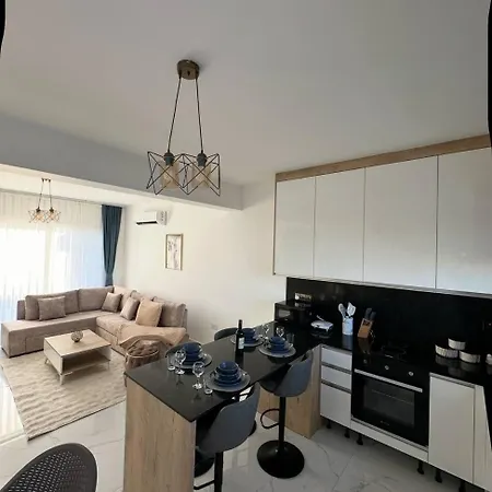 Apartment In Four Seasons 2